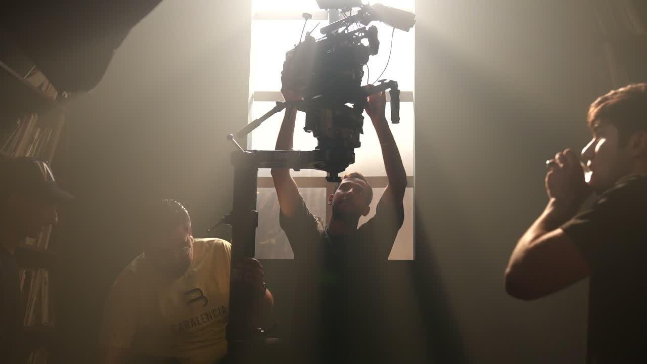 Filmset im Gegenlicht